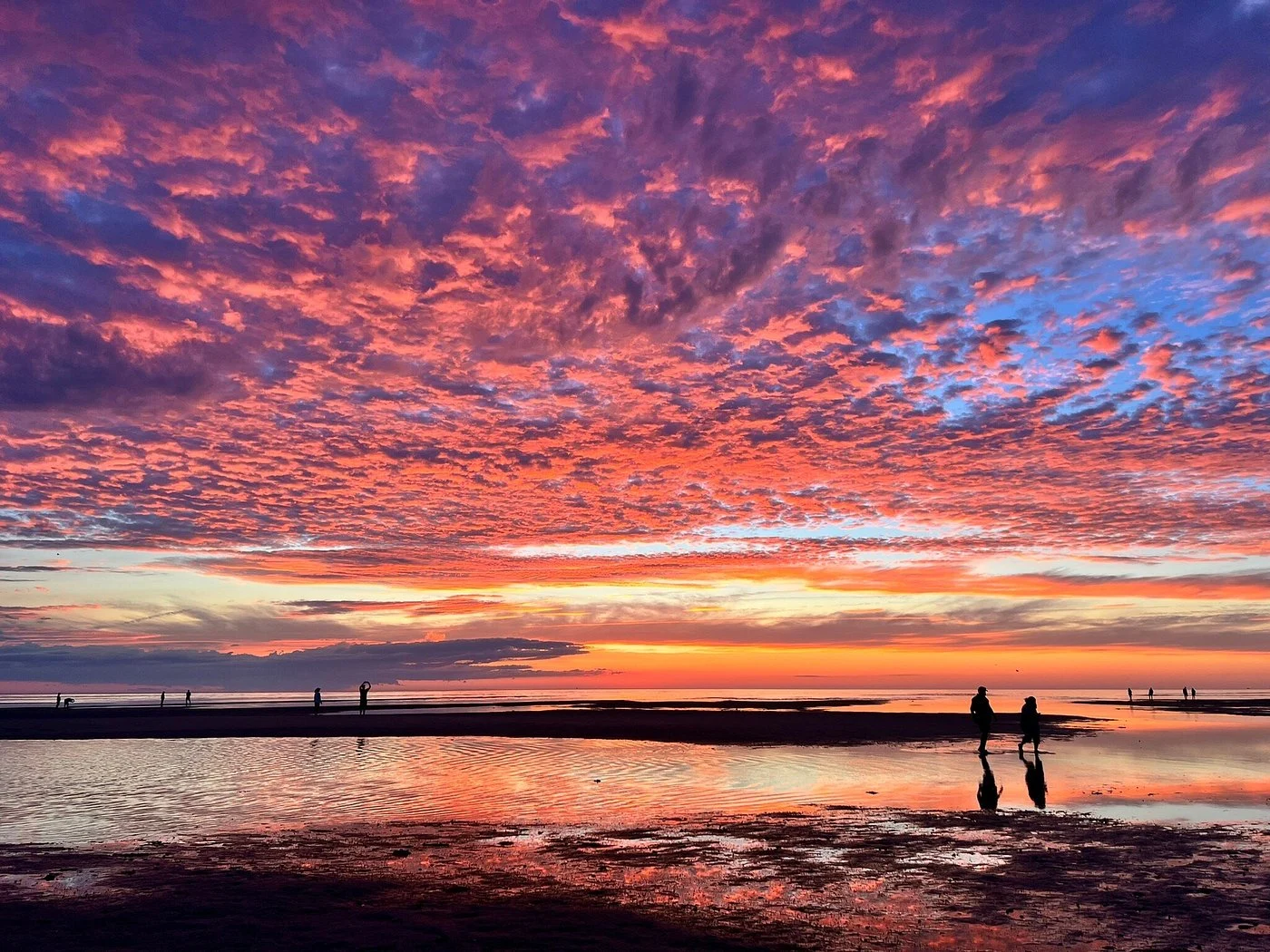 Sunset over the tidal flats at First Encounter Beach